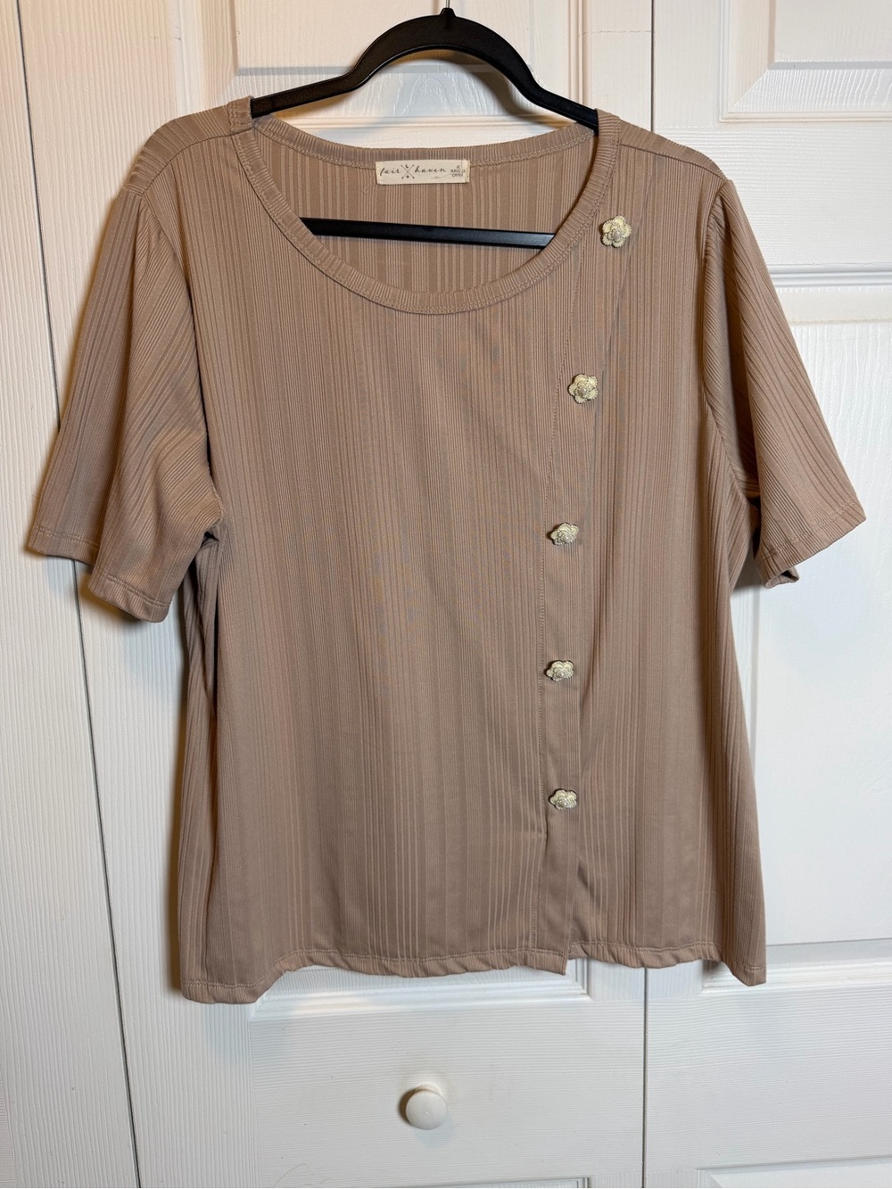 Fair Haven Ribbed Button Detail Top XL Taupe Short Sleeve Blouse